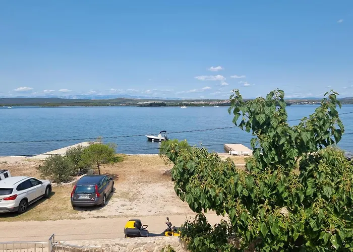 Lana Apartamento Pašman