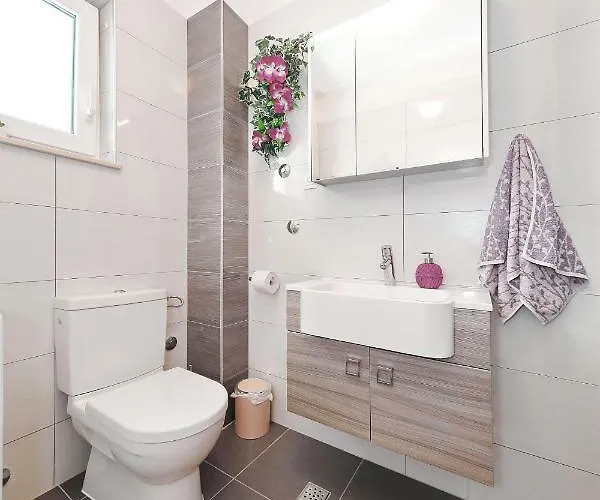 Lana Apartment Pašman