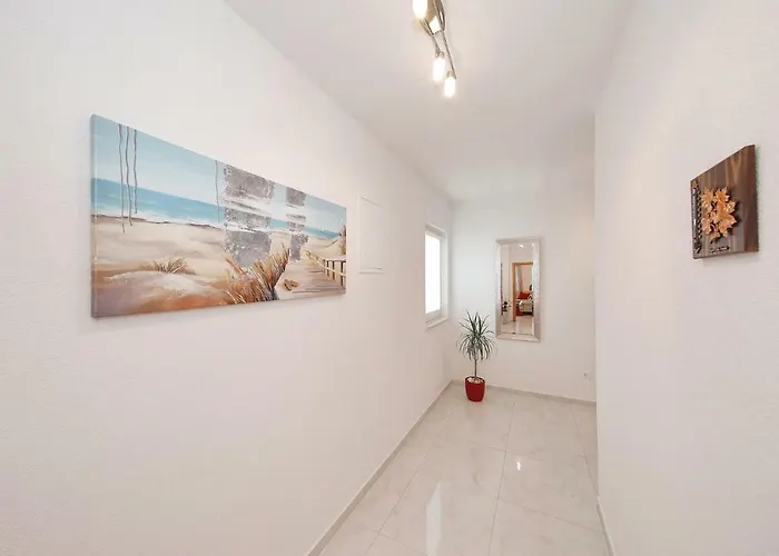 Lana Διαμέρισμα *